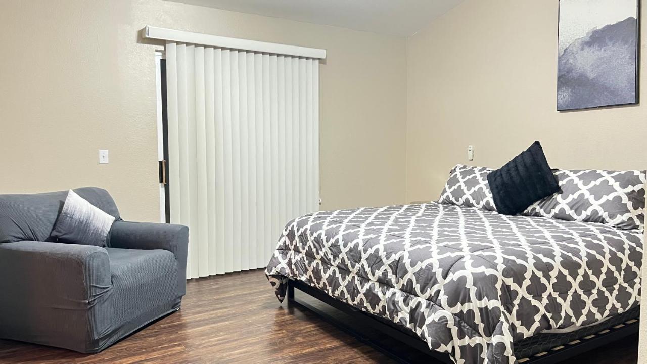 Sweet Spacious 5 Bdrm Home With Pool ラスベガス エクステリア 写真