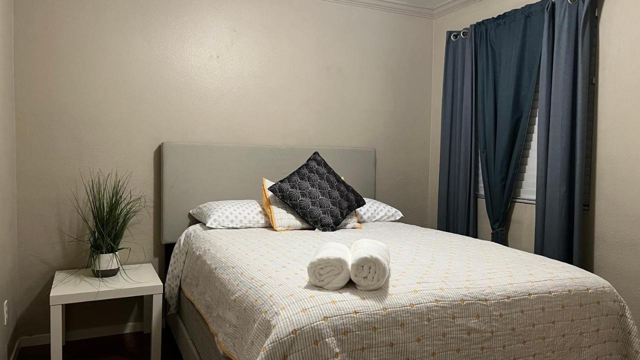 Sweet Spacious 5 Bdrm Home With Pool ラスベガス エクステリア 写真